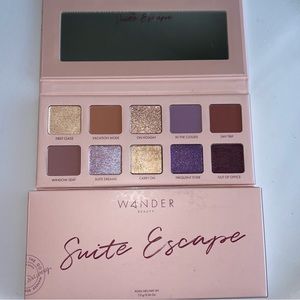 wander beauty suite escape eyeshadow palette